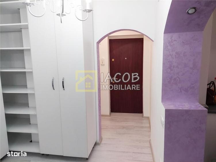 Apartament cu 3 camere decomandat în Narcisa