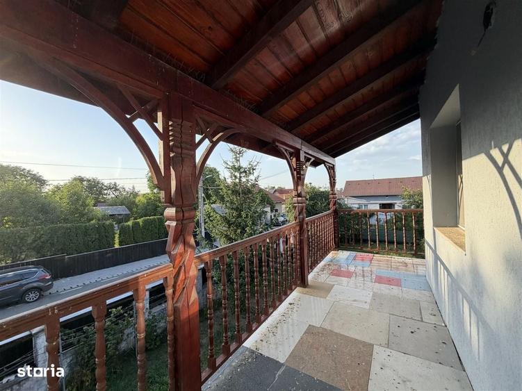 Casă cu 4 camere cu Teren 820 Mp în Cârțișoara