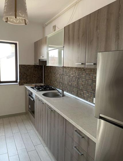 Apartament cu 2 camere semidecomandat, mobilat în Dacia
