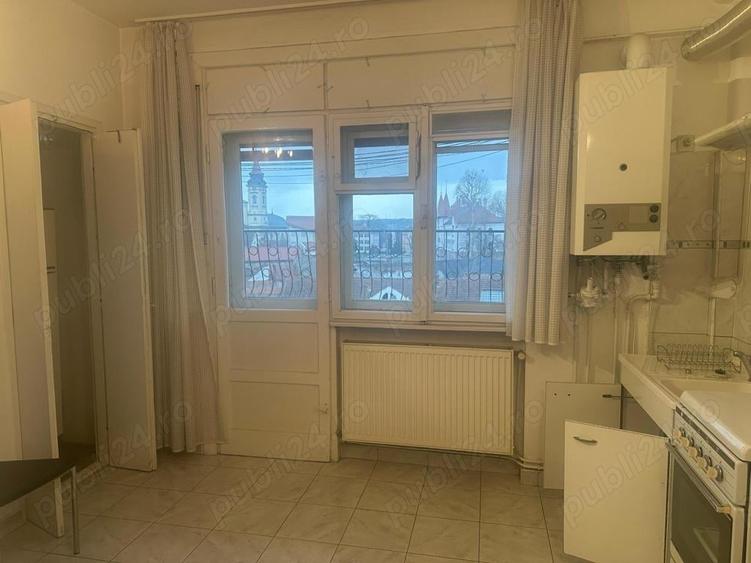 Apartament cu 3 camere decomandat în Lugoj