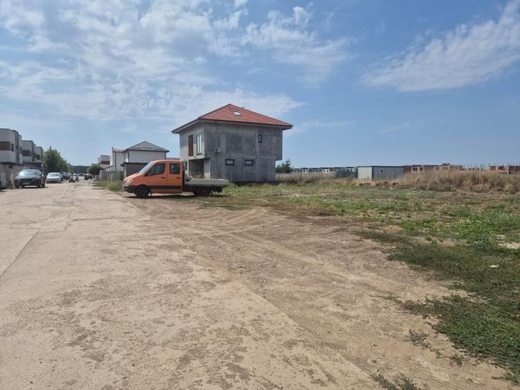 Teren Construcții intravilan de 2969 mp, în Tunari
