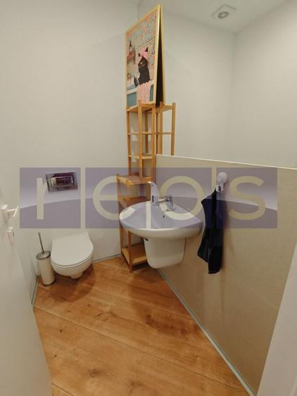 Apartament cu 3 camere decomandat, mobilat în Central