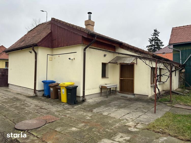 Casă cu 2 camere cu Teren 900 Mp în Cedonia