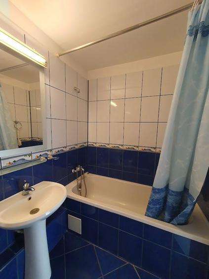 Apartament cu 2 camere decomandat în Moșilor