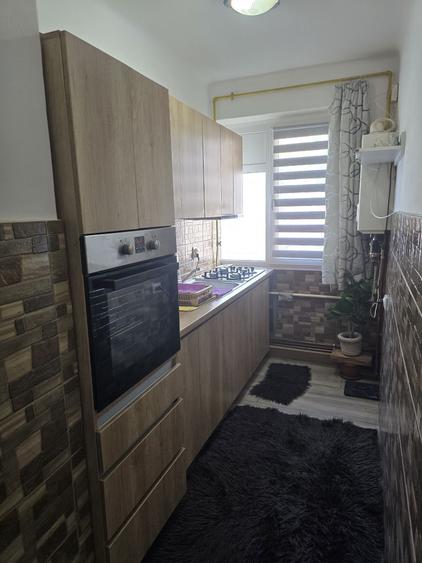 Garsonieră decomandată în Central