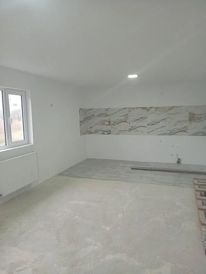 Casă cu 3 camere cu Teren 500 Mp în Pecineaga