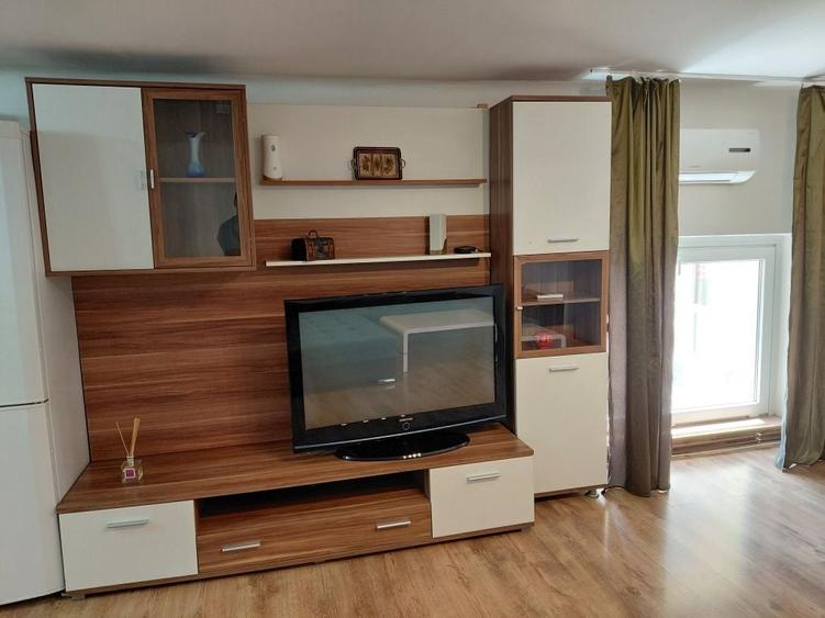 Apartament cu 2 camere semidecomandat în Ultracentral