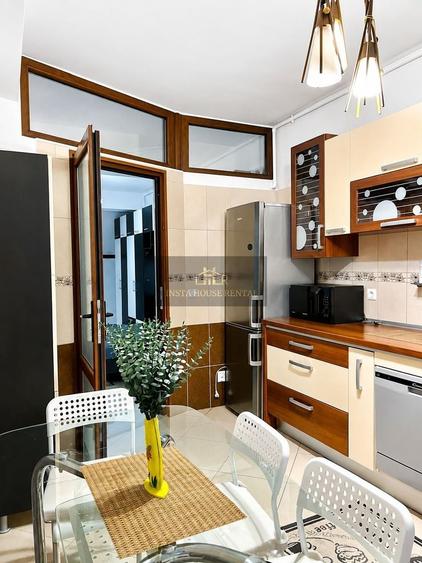 Apartament cu 3 camere decomandat, mobilat în 1 Mai