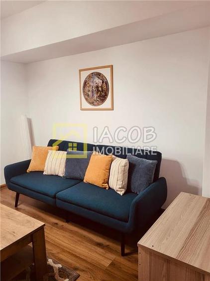 Apartament cu 2 camere decomandat, mobilat în 9 Mai