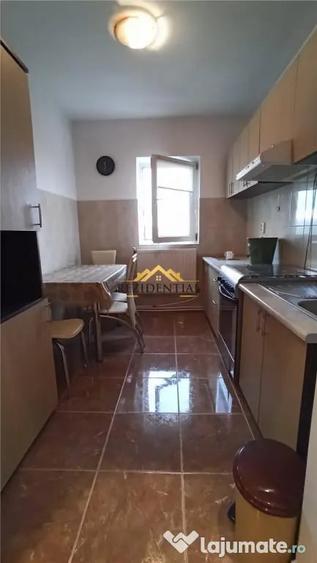 Apartament cu 2 camere nedecomandat în Central
