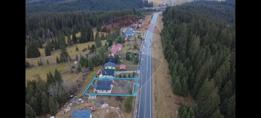 Casă individuală cu 8 camere cu Piscina în Poiana Stampei