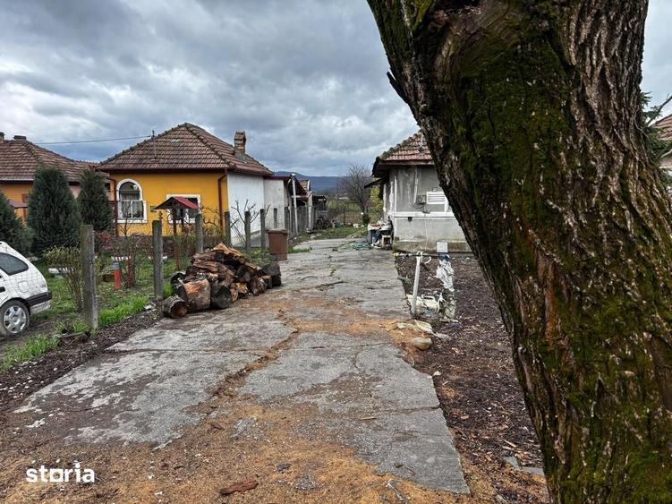 Casa Copacelu plus Teren 770 mp. acces asfaltat - 1