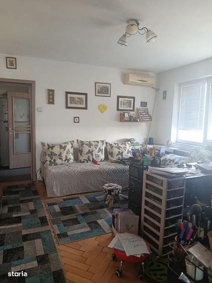 Apartament cu 3 camere în 1 Mai
