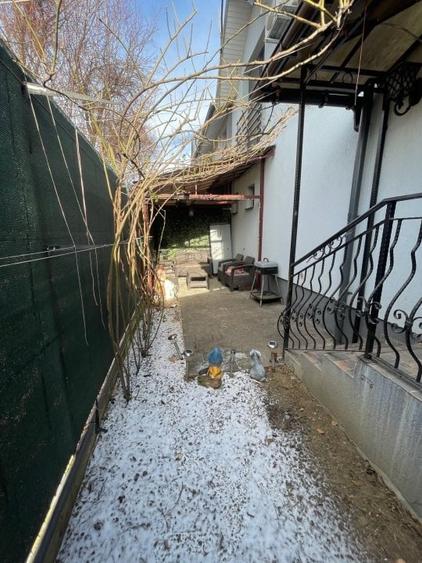 Casă cu 4 camere cu Teren 50 Mp în Central