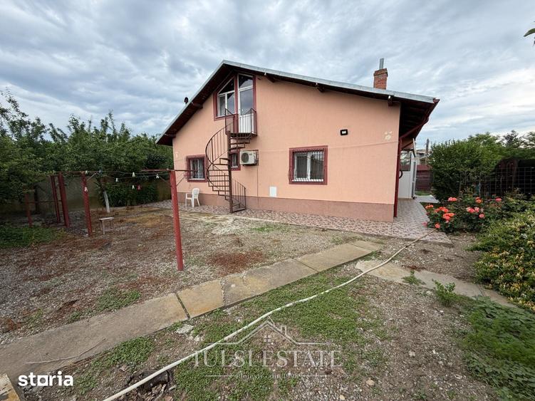 Casă cu 3 camere cu Teren 1210 Mp în Tinosu