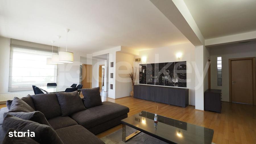 Apartament cu 4 camere în Herăstrău