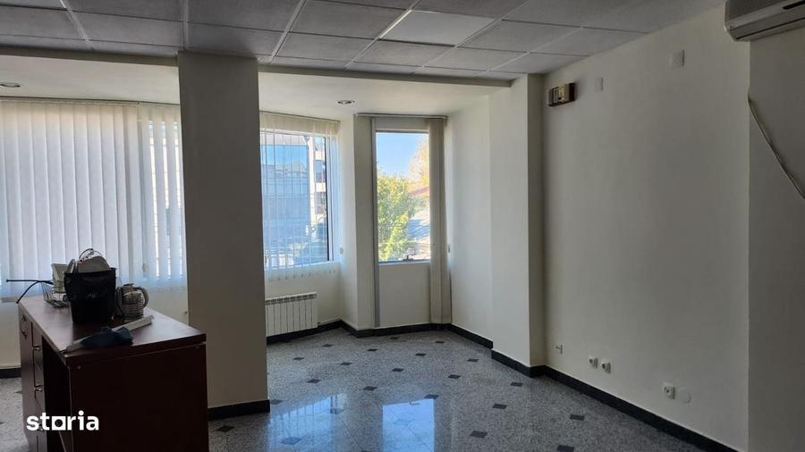 Spațiu comercial, de 1,139 mp, în Dămăroaia