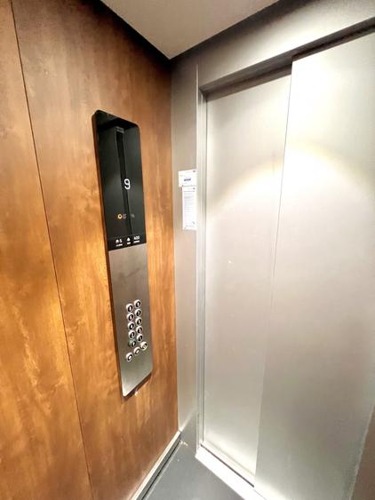 Apartament cu 3 camere semidecomandat, mobilat în Titan