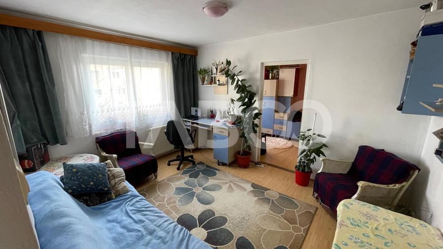 Apartament cu 2 camere nedecomandat, mobilat în Vasile Aaron