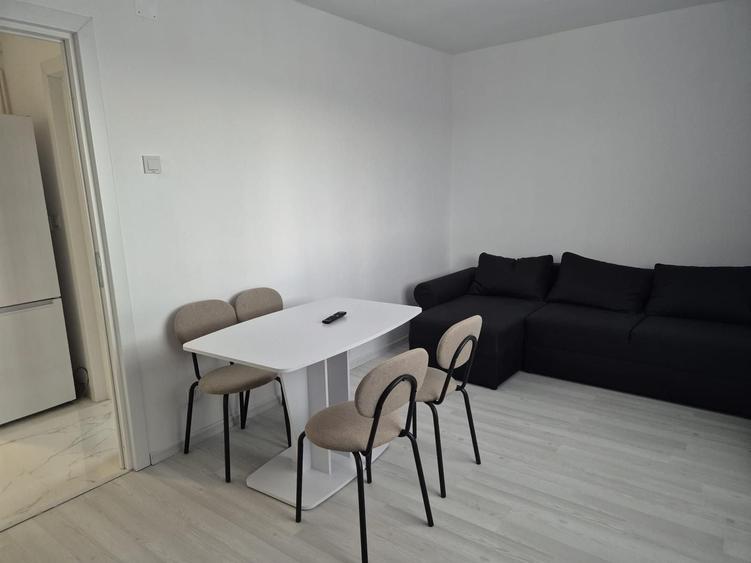 Inchiriez apartament 3 camere decomandat - 5
