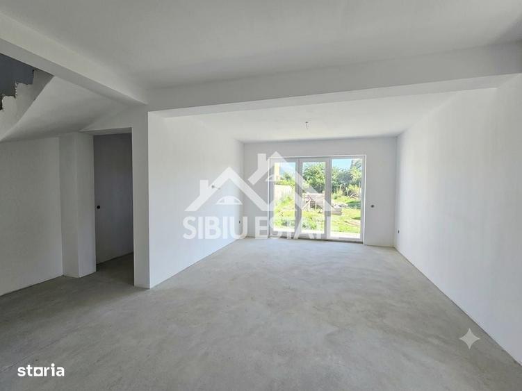 Casă cu 4 camere în Central