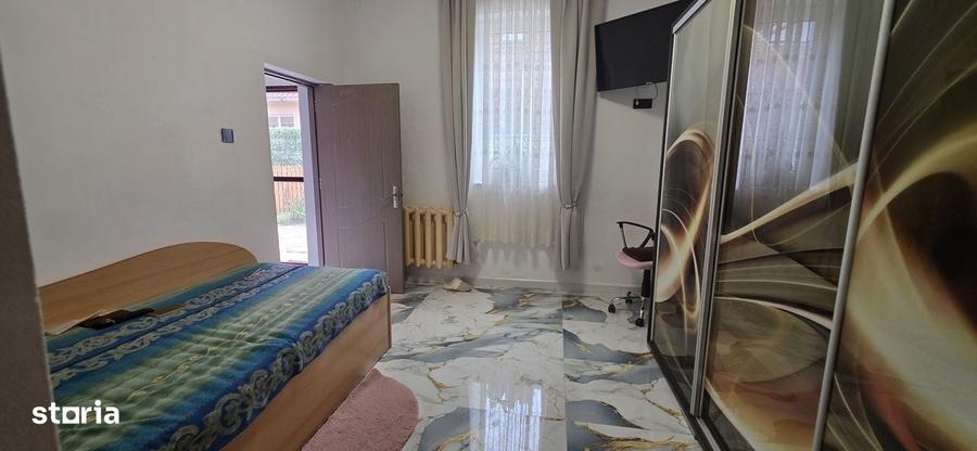 Casă cu 3 camere cu Teren 141 Mp în Central