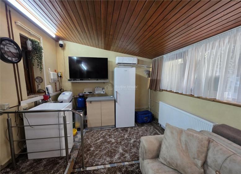 Casă cu 4 camere cu Teren 260 Mp în 1 Decembrie