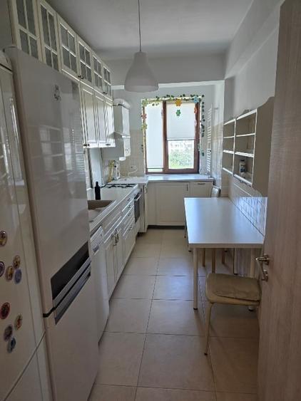 Apartament cu 4 camere decomandat, mobilat în Nicolae Grigorescu
