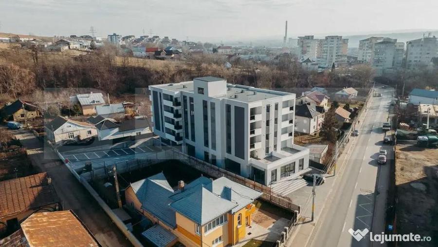 Apartament cu 3 camere decomandat în Burdujeni