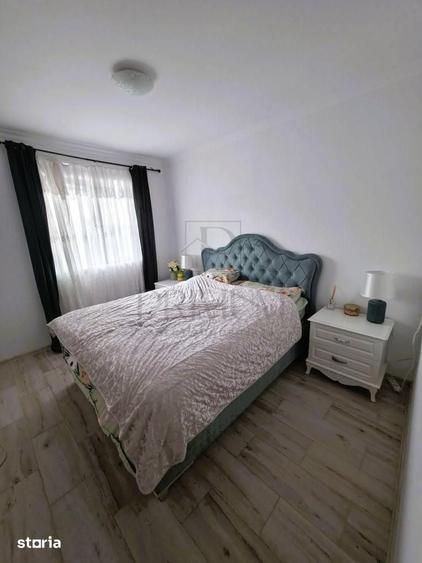 Casă cu 4 camere cu Teren 263 Mp în Sânmihaiu Român