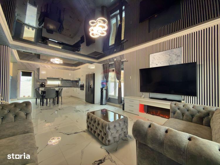 Casă cu 5 camere cu Teren 382 Mp în Zimandu Nou