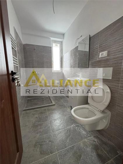 Garsonieră decomandată în Central