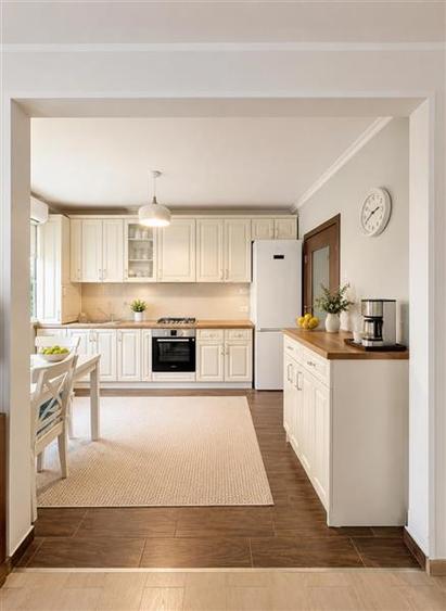 Apartament cu 2 camere decomandat în Sânpetru