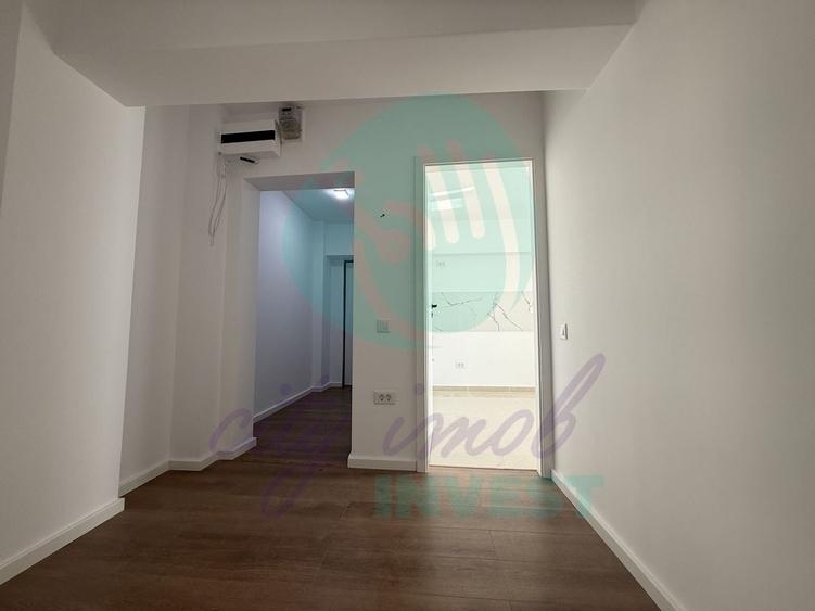 Apartament cu 4 camere decomandat în Mihai Bravu