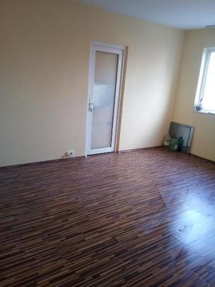 Apartament cu 2 camere decomandat în Km 4-5