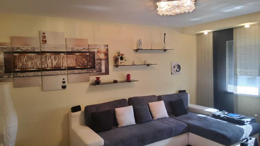 Apartament cu 3 camere decomandat în Sud