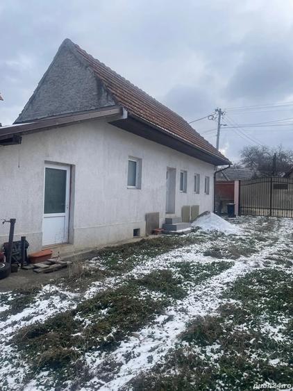 Casă cu Teren 1000 Mp în Noua