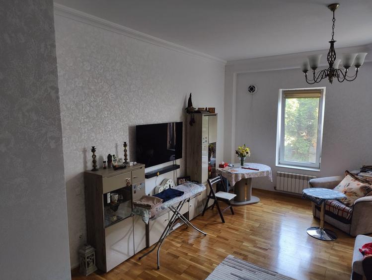 Apartament cu 2 camere decomandat în Vlădiceni