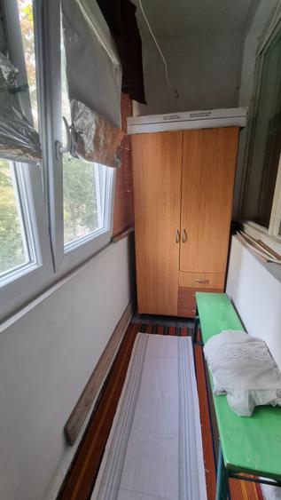 Apartament cu 3 camere semidecomandat în Iancului