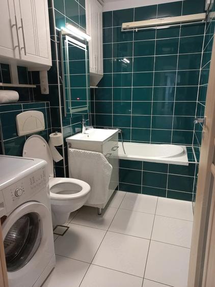 Apartament cu 4 camere nedecomandat în Central