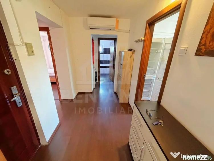 Apartament cu 3 camere decomandat în 1 Mai
