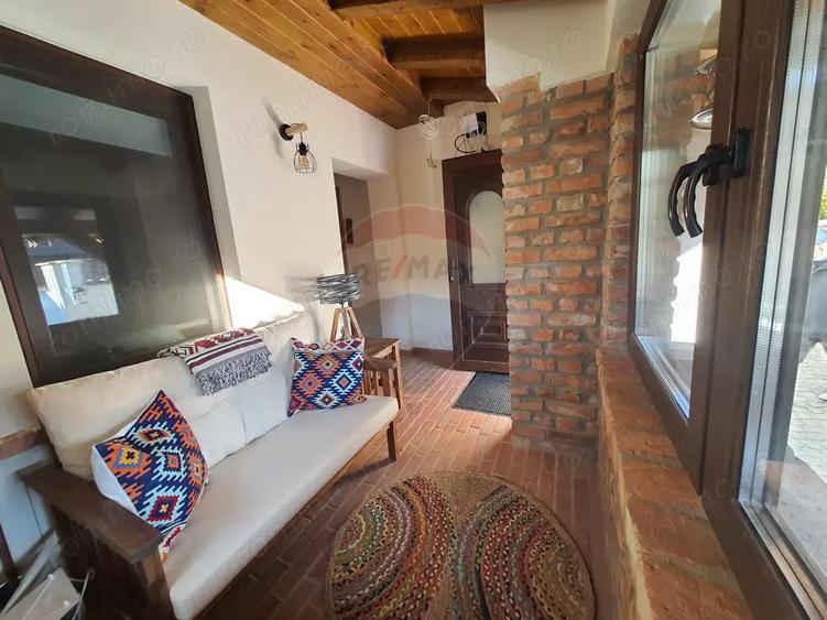 Casă cu 6 camere cu Teren 3900 Mp în Mediaș