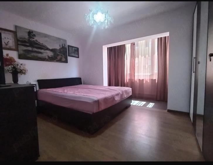 Apartament cu 3 camere decomandat în Șagului