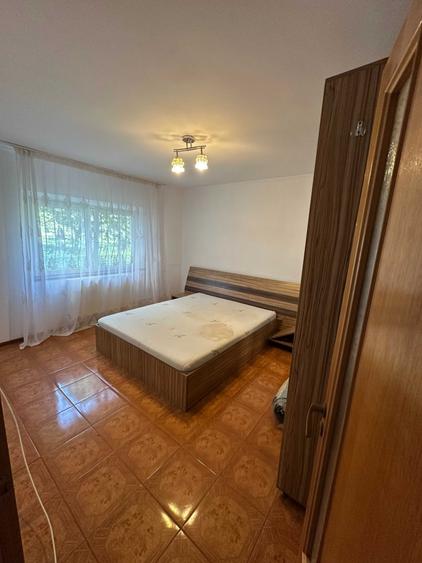 Apartament cu 2 camere semidecomandat în Mihai Bravu