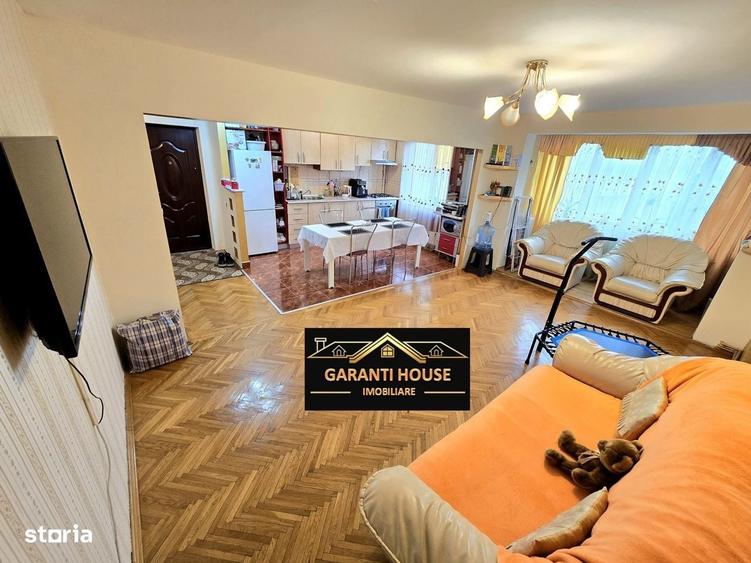 Apartament cu 4 camere decomandat în Ultracentral