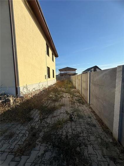 Duplex cu 5 camere cu Canalizare în Moșnița Nouă