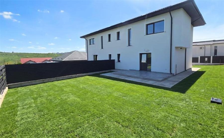 Vila duplex de vanzare in Rediu - 2