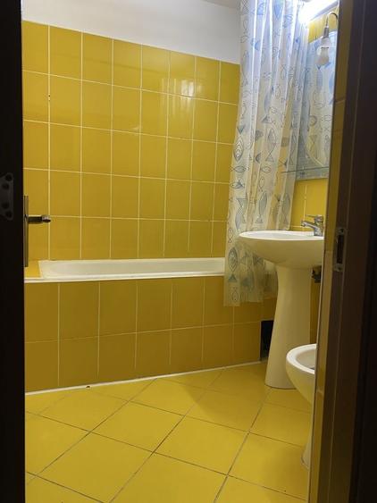 Apartament cu 2 camere decomandat în Aleea Trandafirilor