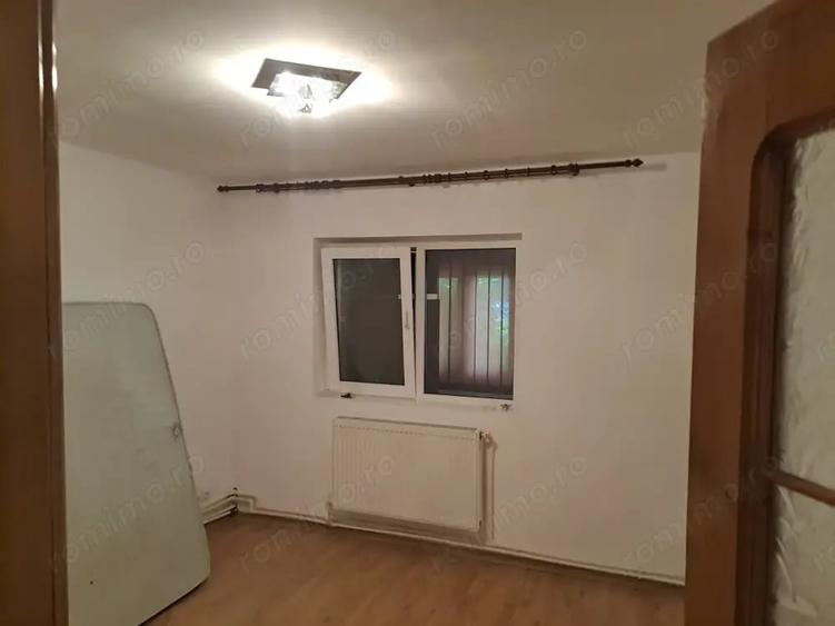 Apartament cu 2 camere decomandat în Bârlad