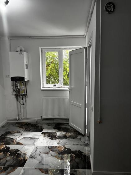 Apartament cu 2 camere decomandat în Vitan